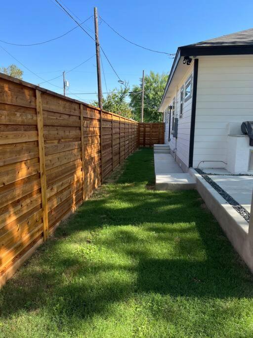Lamar Villa-3 Bed 2.5 Bath With Outdoor Kitchen San Antonio Exterior photo