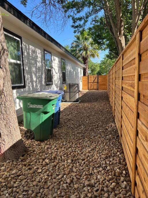 Lamar Villa-3 Bed 2.5 Bath With Outdoor Kitchen San Antonio Exterior photo