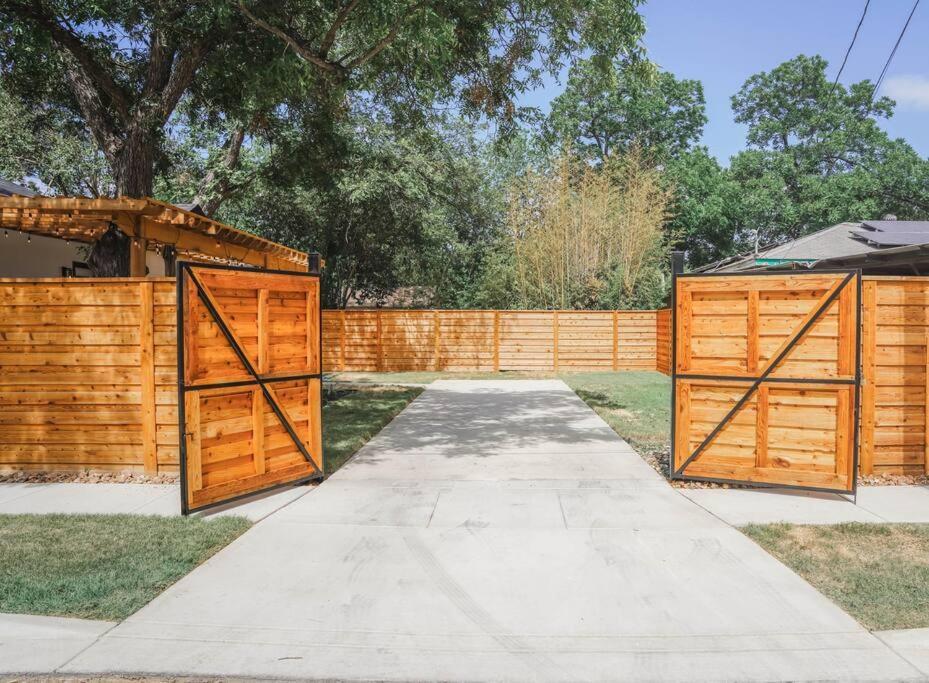 Lamar Villa-3 Bed 2.5 Bath With Outdoor Kitchen San Antonio Exterior photo